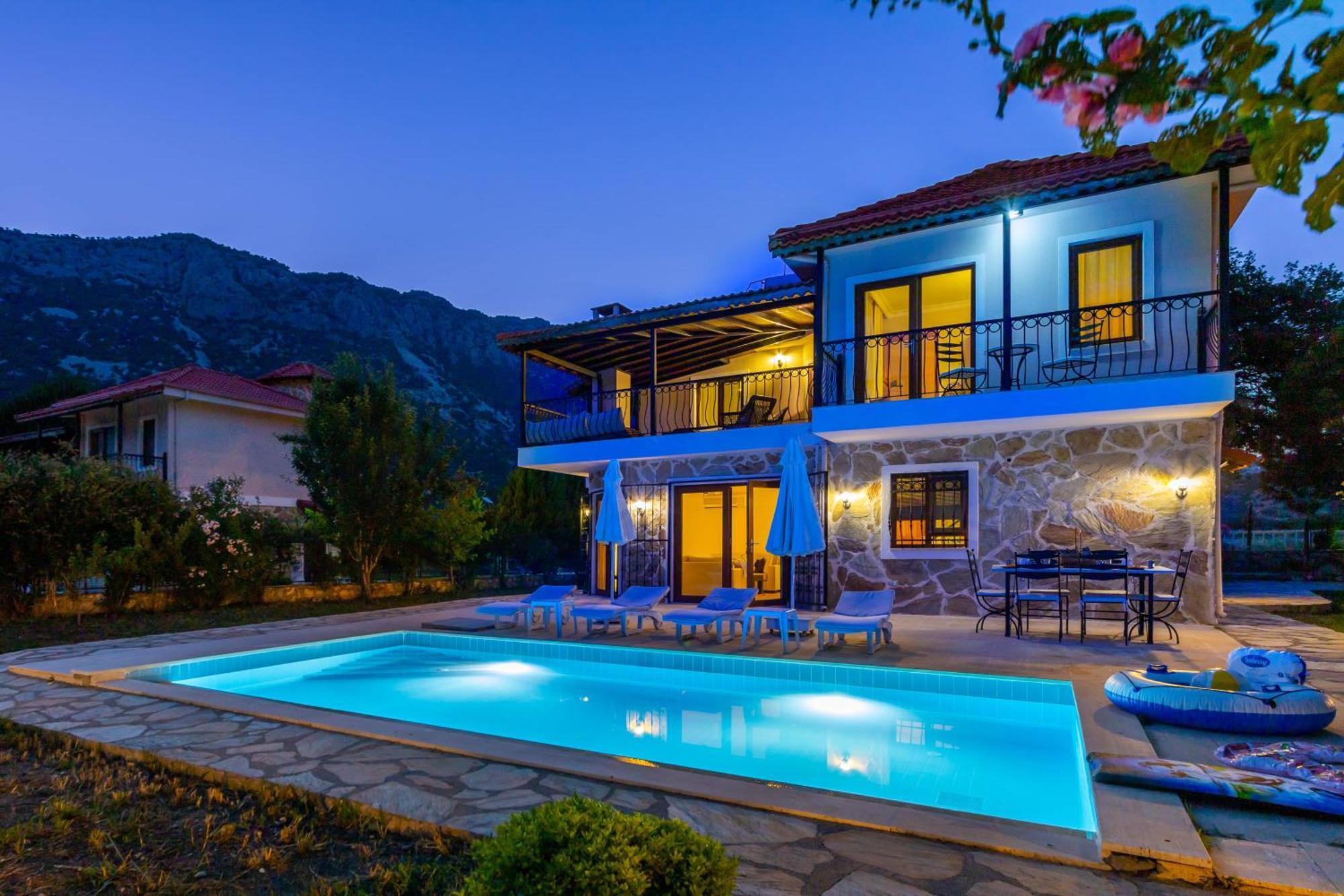 Mavi Ada Kalkan